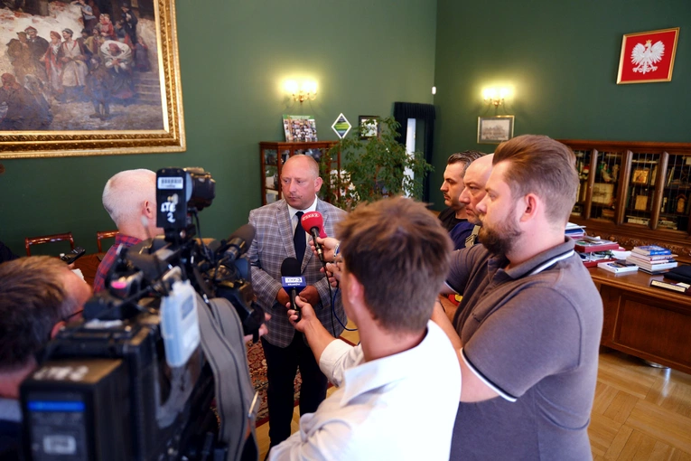 Wojewoda zaskarża strefę
