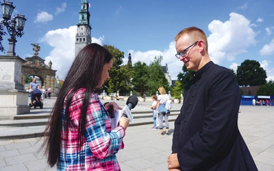 Ks. Adam Jasiurkowski jest kierownikiem GPP razem z ks. Tomaszem Wieczorkiem. Program i wszystkie ważne informacje można znaleźć na stronie: gliwicka.com.