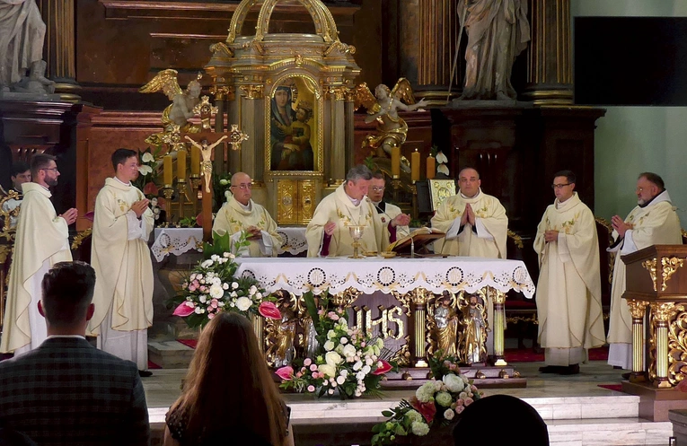 Bp Roman Pindel przewodniczył odpustowej sumie w Cieszynie. 