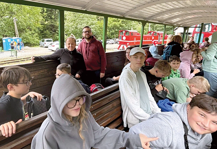 Przejażdżka unikatową kolejką to też cenne wspomnienie. 