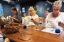 „Na rozgrzewkę” uczestniczki wyszywały mniejsze szmatki – zadanie pomogło np. wyćwiczyć ścieg. 