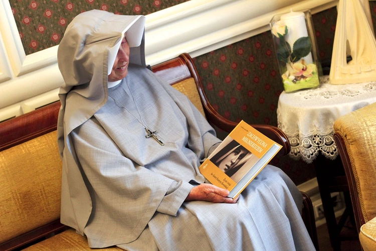 Książka ukazała się nakładem wydawnictwa Misericordia.