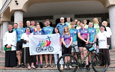 Wyruszyli po Mszy św. sprawowanej w kaplicy seminaryjnej. 