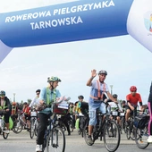 18 lipca ponad 1000 pątników podzielonych na 4 peletony wyjechało z Zabawy na Jasną Górę. 