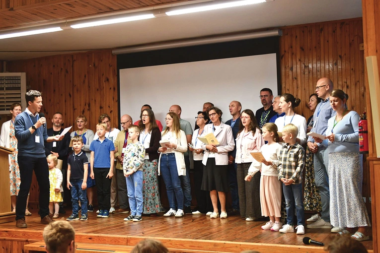 Nauki trwały od 7 do 13 lipca w domu rekolekcyjnym przy sanktuarium Matki Bożej Cierpliwie Słuchającej   w Rokitnie. Wciąż można się zapisać na rekolekcje: „Umiłować Biblię i liturgię”. To z kolei propozycja dla seniorów, wdów i wdowców, którą zaplanowano od 26 do 30 sierpnia. Szczegóły na: lubuskaoaza.pl.