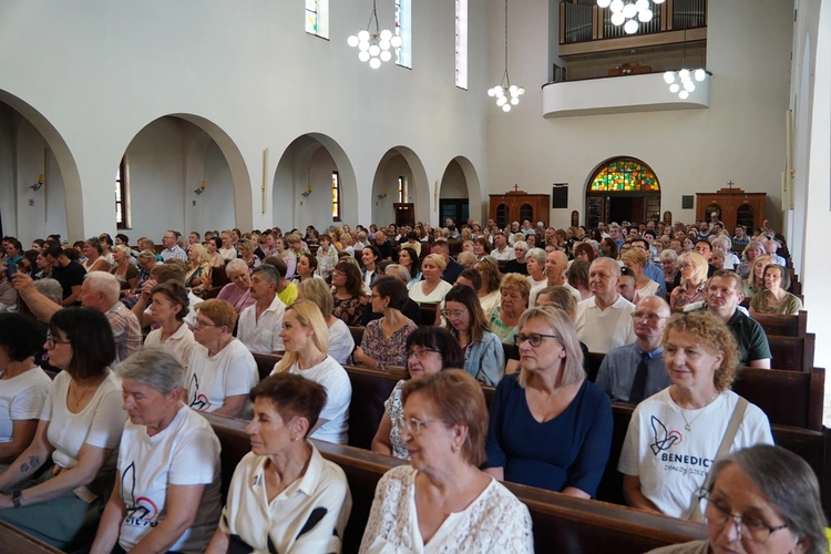 O. John Bashobora w parafii pw. Świętej Rodziny we Wrocławiu