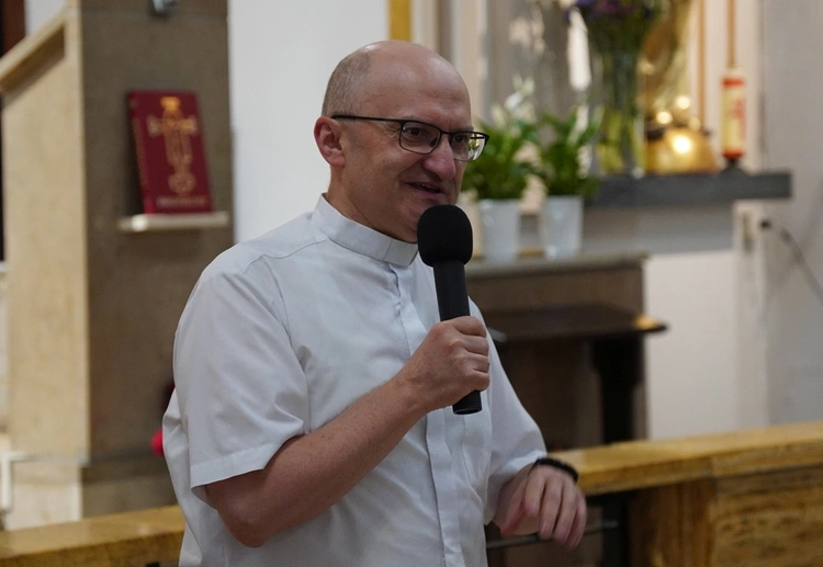O. John Bashobora w parafii pw. Świętej Rodziny we Wrocławiu