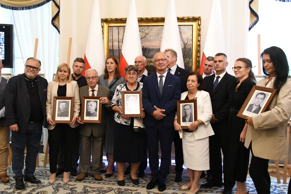 Wręczenie not identyfikacyjnych 2025