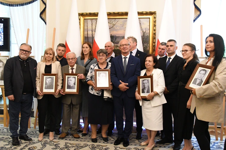 Wręczenie not identyfikacyjnych 2025