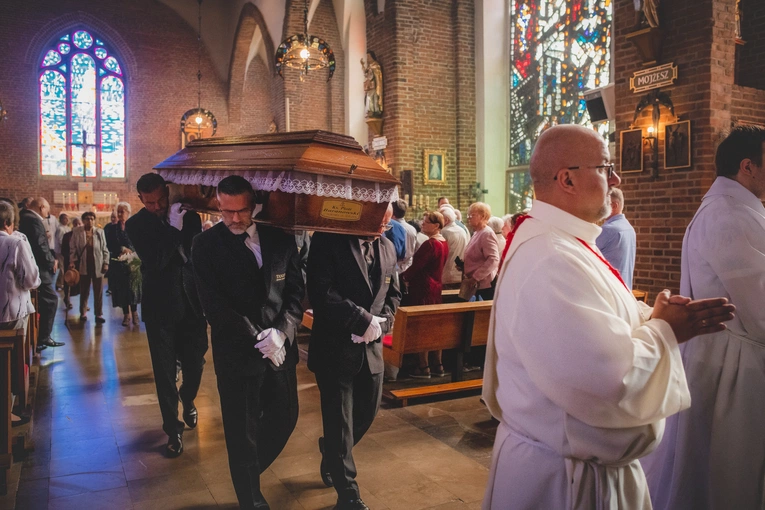 Ostatnie pożegnanie ks. Piotra Baranowskiego