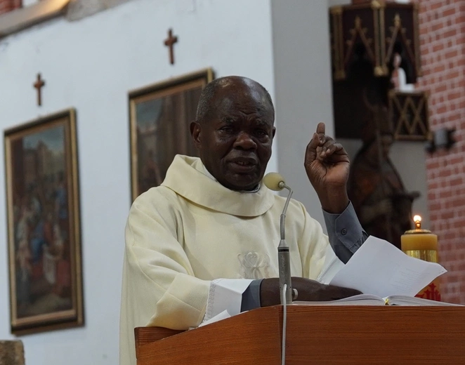 Msza św. z udziałem o. Johna Bashobory w kościele pw. NMP Na Piasku we Wrocławiu