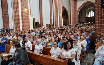 Msza św. z udziałem o. Johna Bashobory w kościele pw. NMP Na Piasku we Wrocławiu
