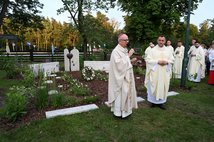 Grób dziecka utraconego w Oleśnie