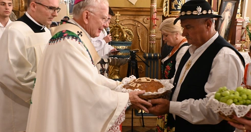 Odrowąż. Radośni pielgrzymi nadziei