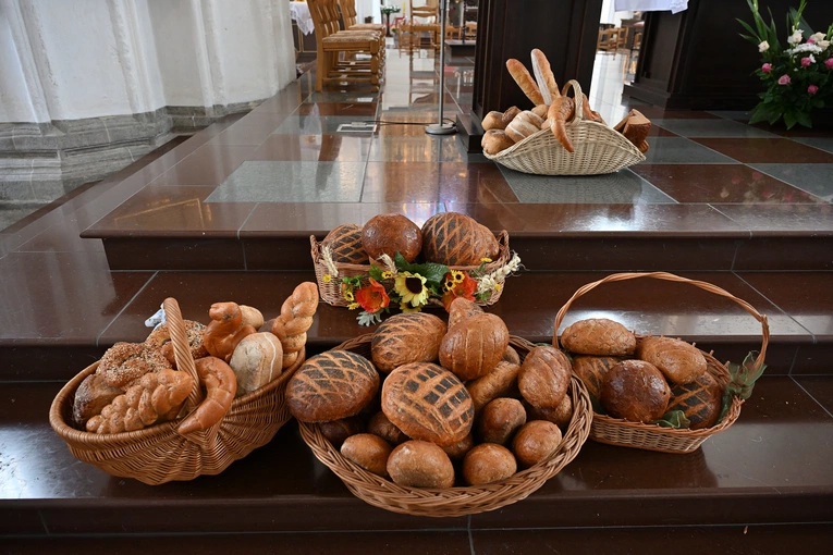 30. Święto Chleba w Gdańsku - Msza św. w bazylice Mariackiej