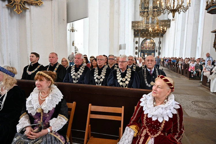 30. Święto Chleba w Gdańsku - Msza św. w bazylice Mariackiej