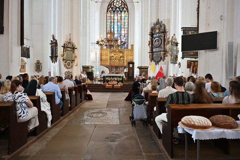 30. Święto Chleba w Gdańsku - Msza św. w bazylice Mariackiej