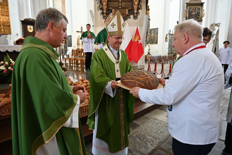 30. Święto Chleba w Gdańsku - Msza św. w bazylice Mariackiej