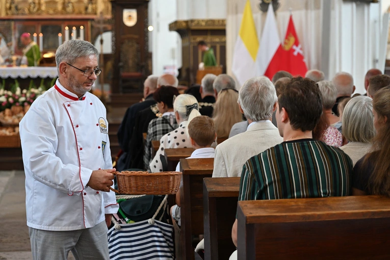 30. Święto Chleba w Gdańsku - Msza św. w bazylice Mariackiej