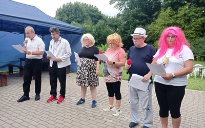 Dla seniorów - kabaret, śpiew i biesiada