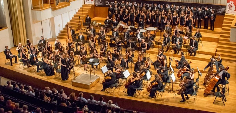 Kraków. Koncert młodych medyków