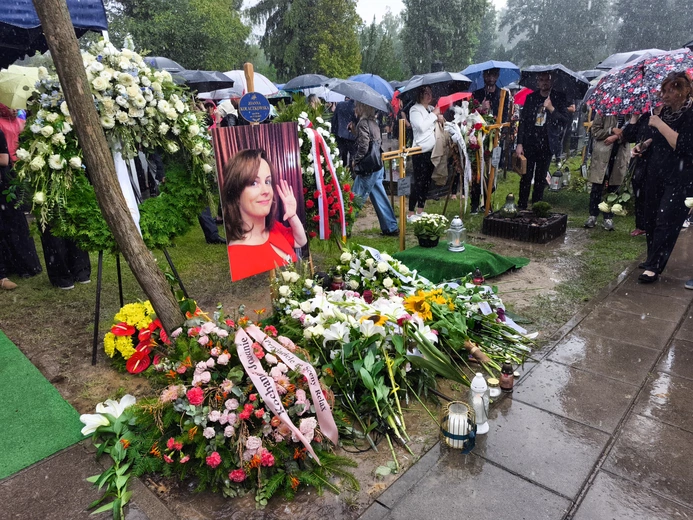 Tłumy pożegnały królową dowcipu