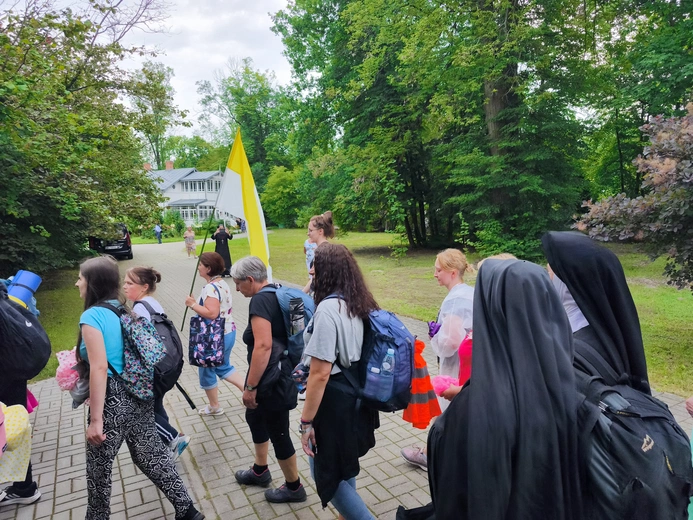 53 kilometry modlitwy, cz. II