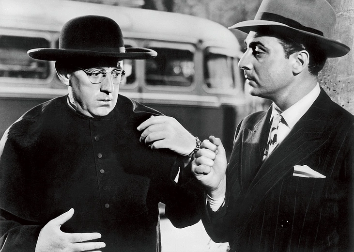 Ks. Brown, Sherlock Holmes czy Herkules Poirot nadal przyciągają przed ekrany tłumy widzów