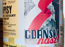 Takie słupy ogłoszeniowe mogły zobaczyć osoby,  które po II wojnie światowej tutaj przyjeżdżały. 
