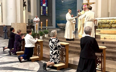 Bp Adam Wodarczyk udzielił uroczystego błogosławieństwa na znak włączenia do stanu wdów konsekrowanych. 