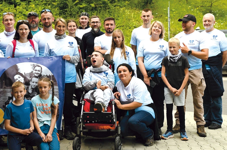 20-letni Filip z porażeniem mózgowym i jego górska wyprawa z wolontariuszami spowodowała, że o problemach osób z niepełnosprawnościami neurologicznymi dowiedziało się wiele osób.