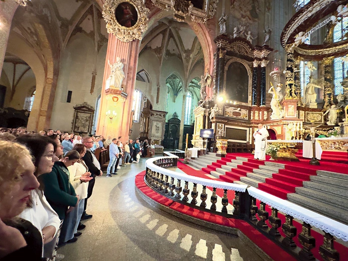 Dominikanin dzielił się także swoim doświadczeniem spotkania z Bogiem, który uzdrawia. 