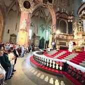Dominikanin dzielił się także swoim doświadczeniem spotkania z Bogiem, który uzdrawia. 