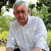 Ceazary Zych, prezes fundacji Canor, jest pomysłodawcą, autorem programu i dyrektorem muzycznego przedsięwzięcia. 