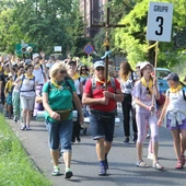 80. Pielgrzymka Rybnicka. Na Jasną Górę ruszyło prawie 1,5 tys. ludzi