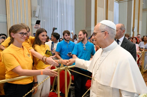Nowo ochrzczeni młodzi Francuzi zachwyceni spotkaniem z Papieżem