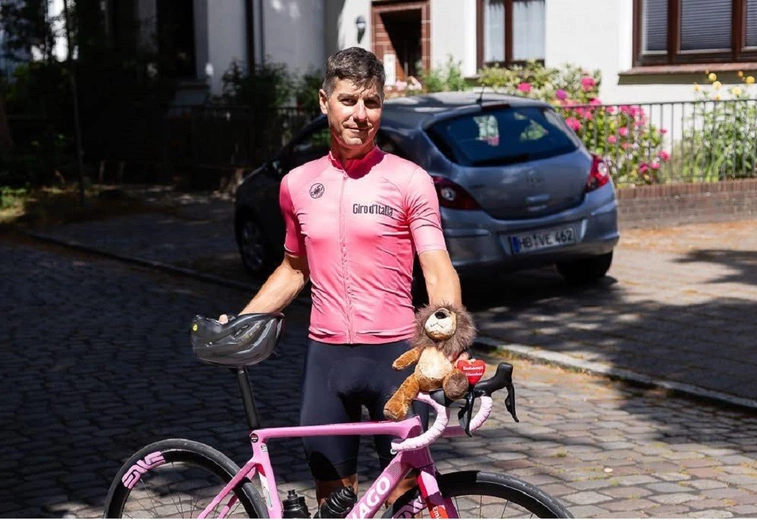 Polski ksiądz chce w 72 godziny dojechać rowerem z Niemiec do papieża – dla dzieci chorych na raka