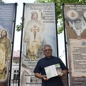 Lubicie pielgrzymować? Ten paszport jest dla was!