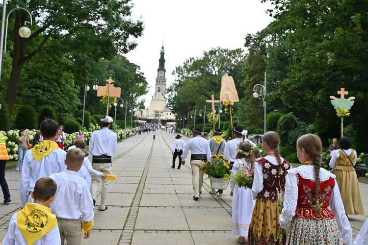 Ponad 7 dni wędrowali do Matki 