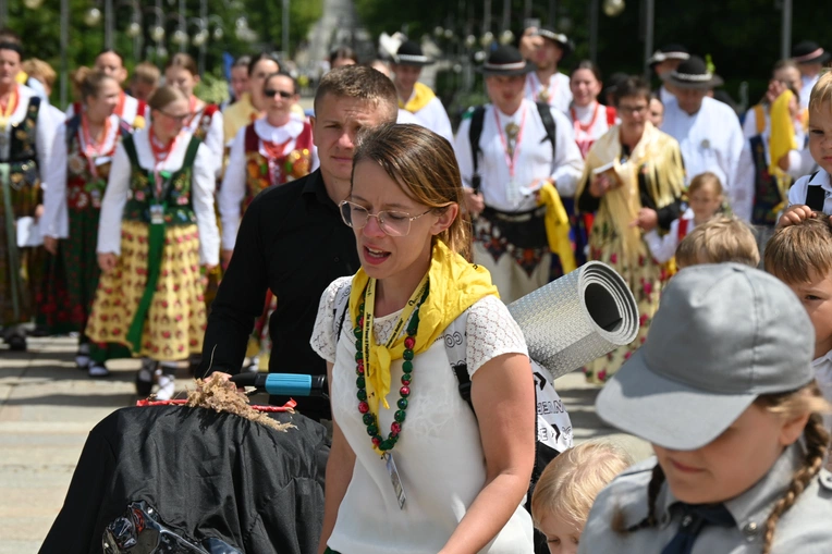 Ponad 7 dni wędrowali do Matki 