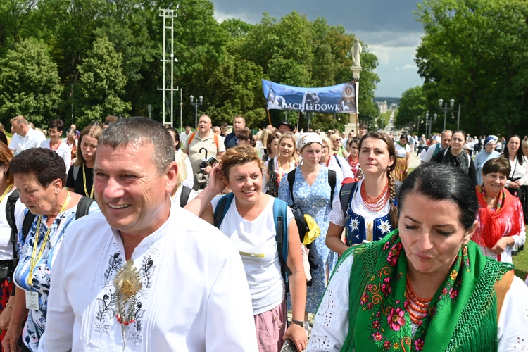 Ponad 7 dni wędrowali do Matki 