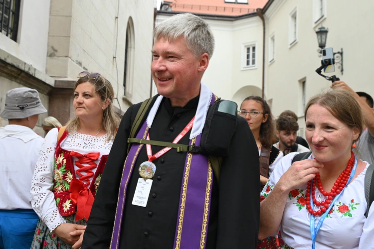 Ponad 7 dni wędrowali do Matki 