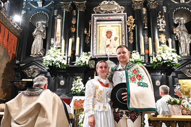 Ponad 7 dni wędrowali do Matki 