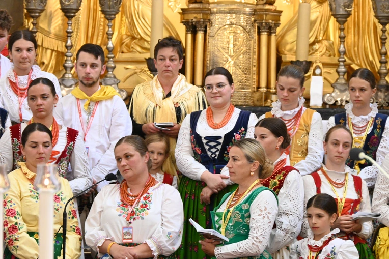 Ponad 7 dni wędrowali do Matki 