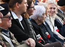 Msza św. i apel poległych na pl. Krasińskich