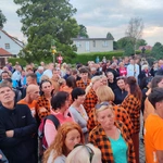 Nabożeństwo uwielbienia słowami Apokalipsy