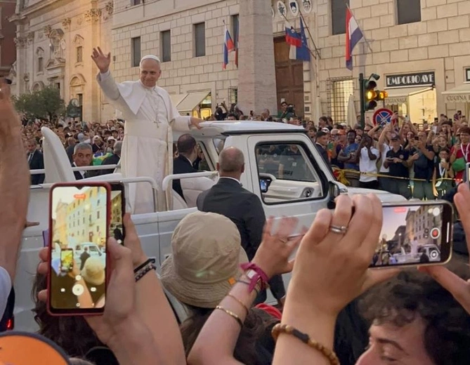 Roztańczony Rzym i papieska niespodzianka