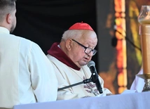 Kard. Dziwisz do młodych w Rzymie: nie lękajcie się zawierzyć Chrystusowi