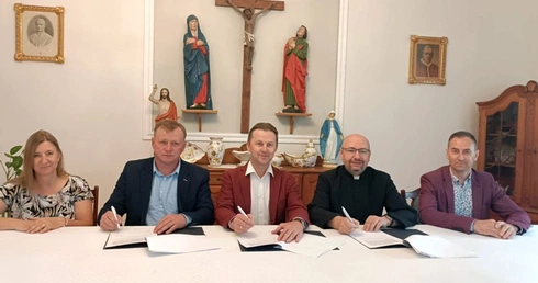 Prace konserwatorskie w kościele w Kraśnicy