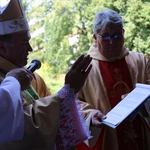 Popowo Kościelne. Poświęcenie cegły z Dzrwi Świętych bazyliki św. Piotra w Watykanie